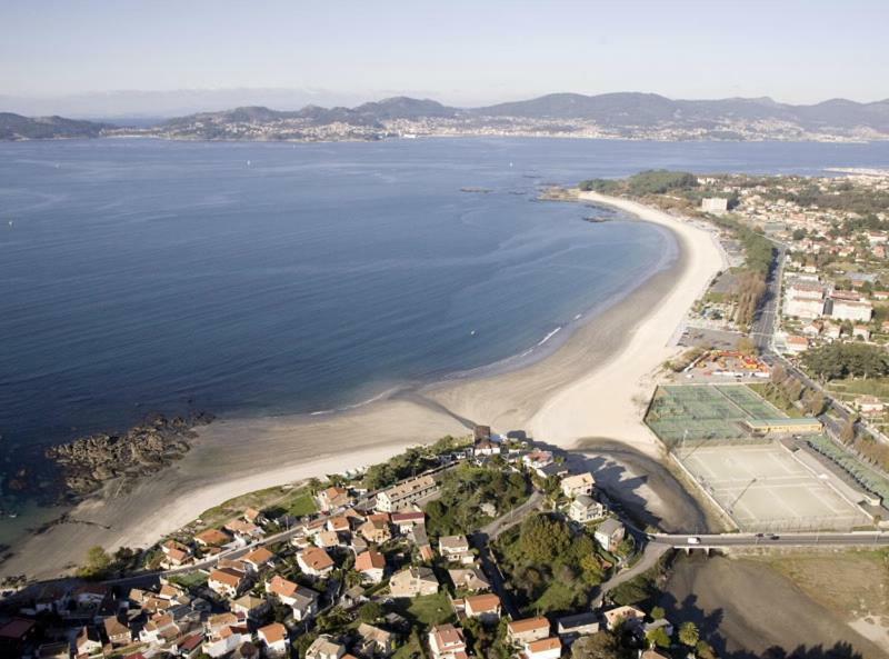 Apartamento Primera Linea Playa D Samil Vigo Exterior foto